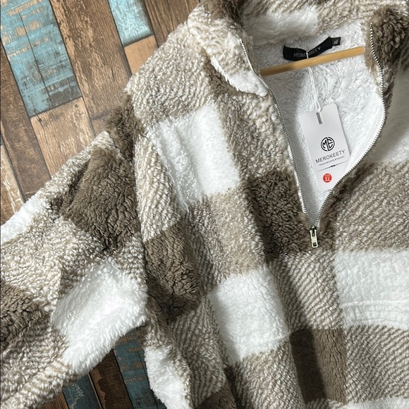 MEROKEETY XL Cozy Plaid Fleece Pullover - Picture 7 of 15